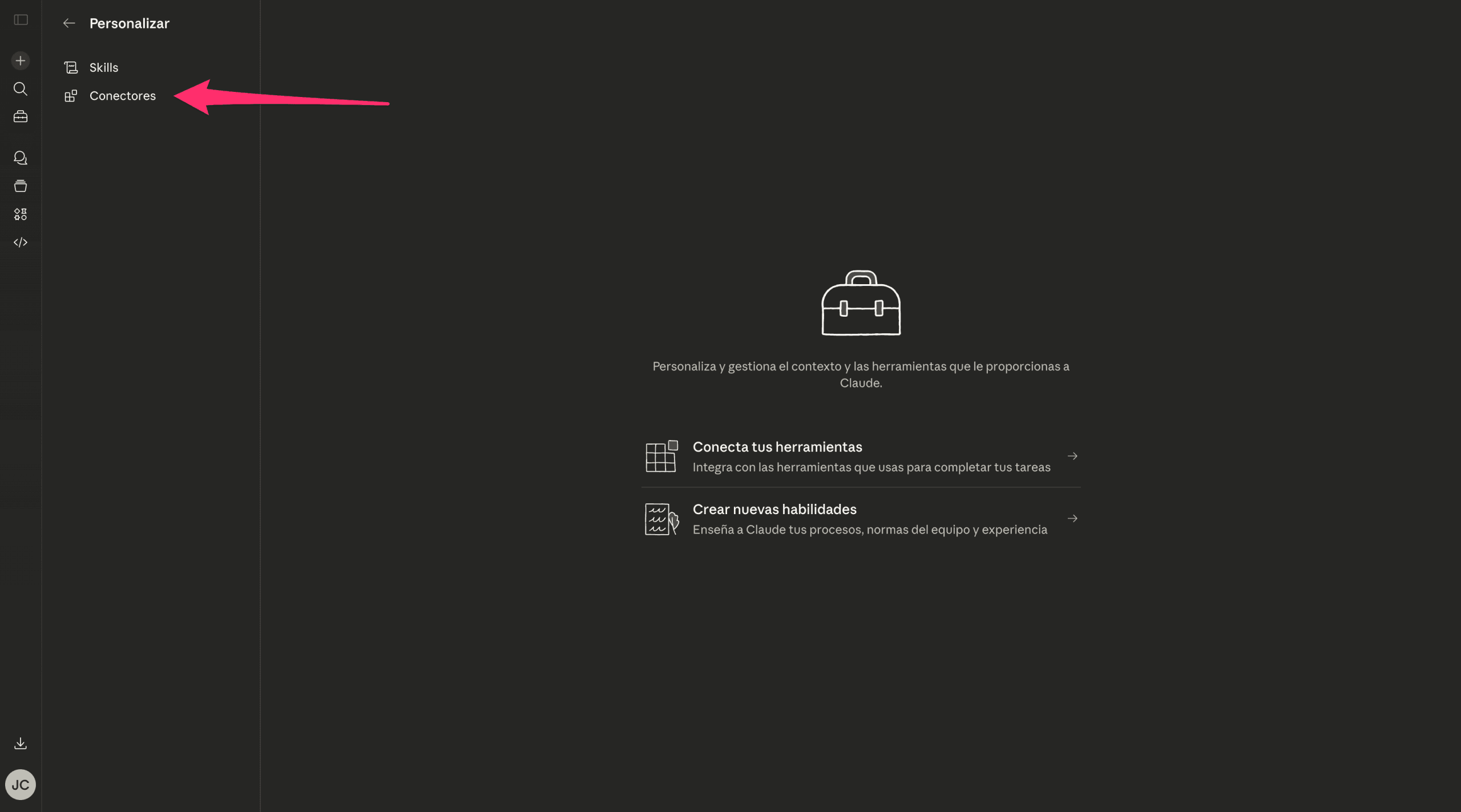 Sección Personalizar de Claude mostrando las opciones Skills y Conectores